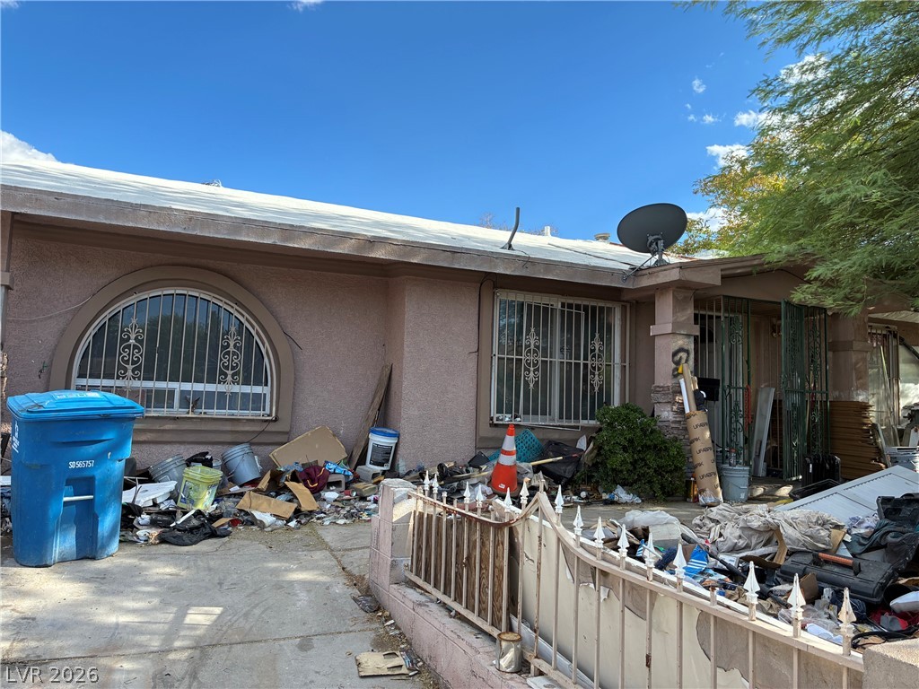 2744 Searles Avenue Property Photo 1