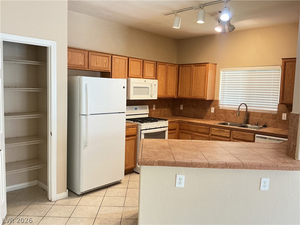 9303 Gilcrease Avenue 1132 Property Photo 4