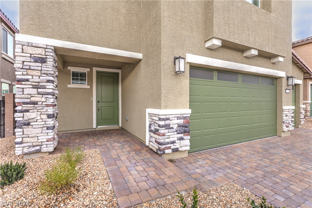1214 Kaylis Cove Place Property Photo 4