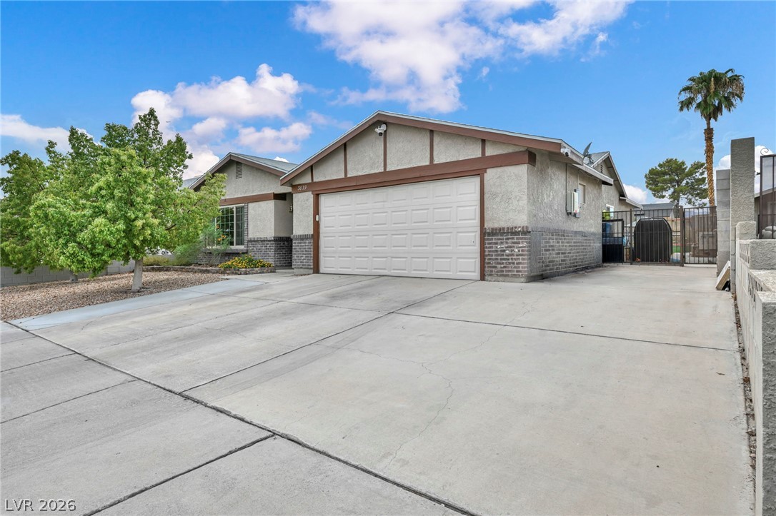 3839 Reflection Way Property Photo 4