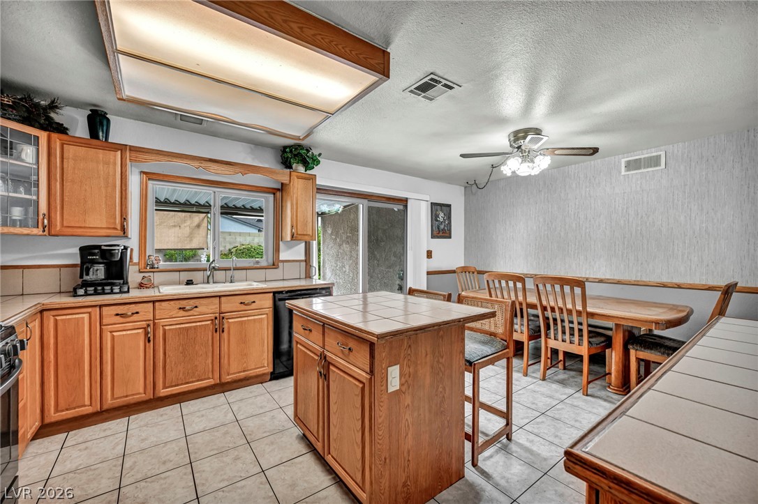 3839 Reflection Way Property Photo 35