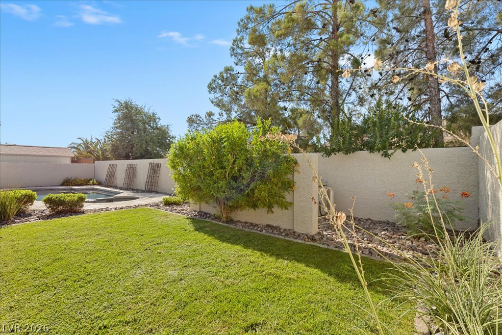 8309 Shad Bush Avenue Property Photo 14