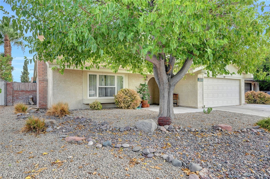 5817 Mary Way Property Photo 6