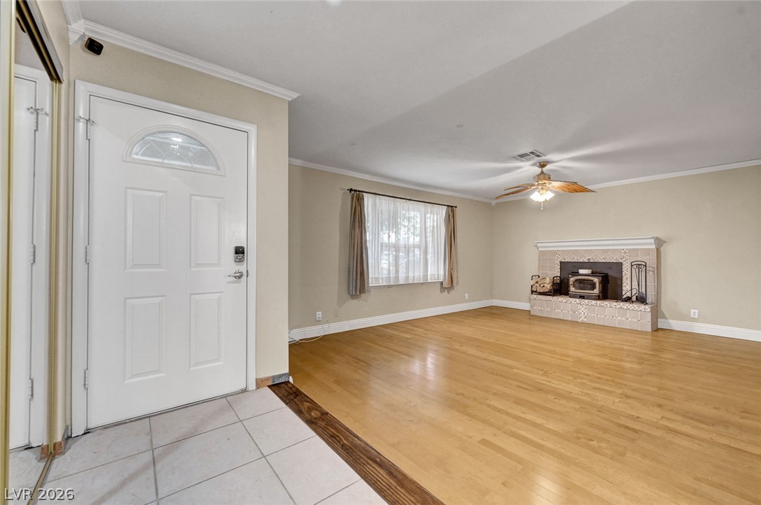 5817 Mary Way Property Photo 9