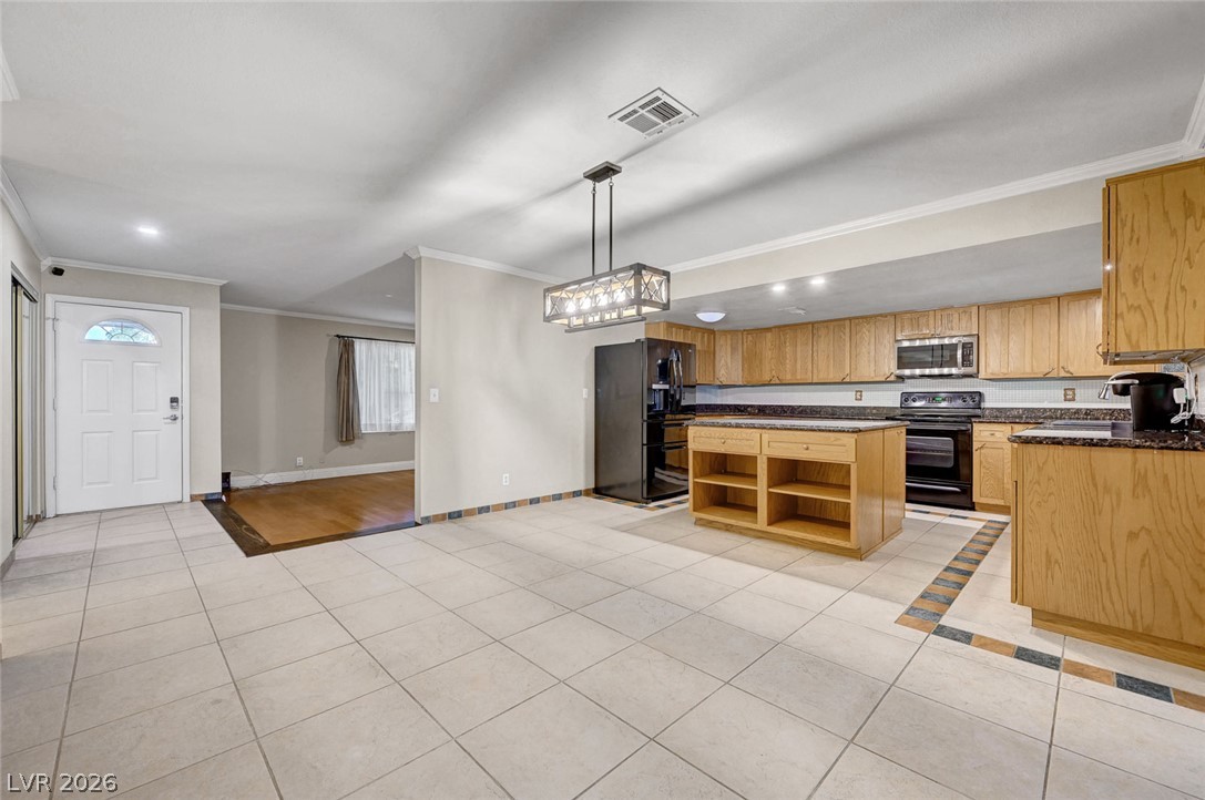 5817 Mary Way Property Photo 14
