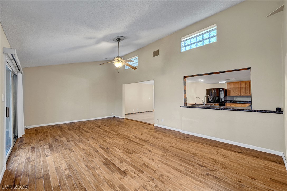 5817 Mary Way Property Photo 23