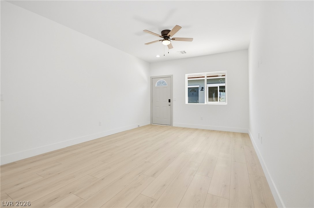 2001 South Dandelion Street 4 Property Photo 6