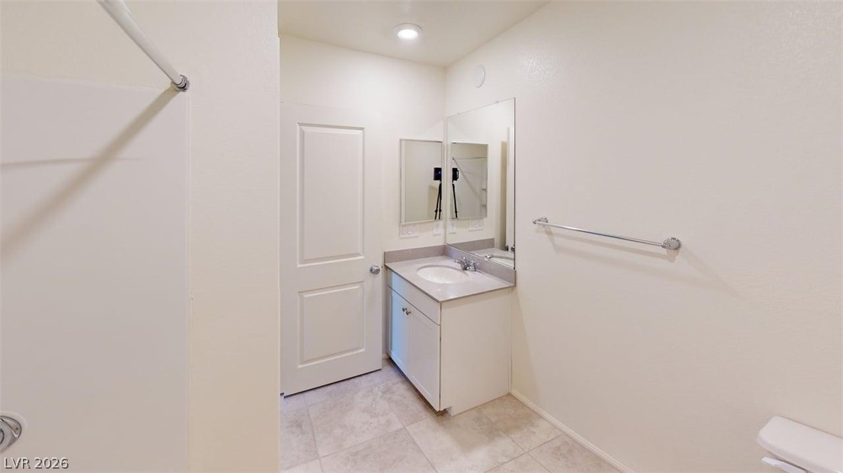 9769 Cluny Avenue Property Photo 9