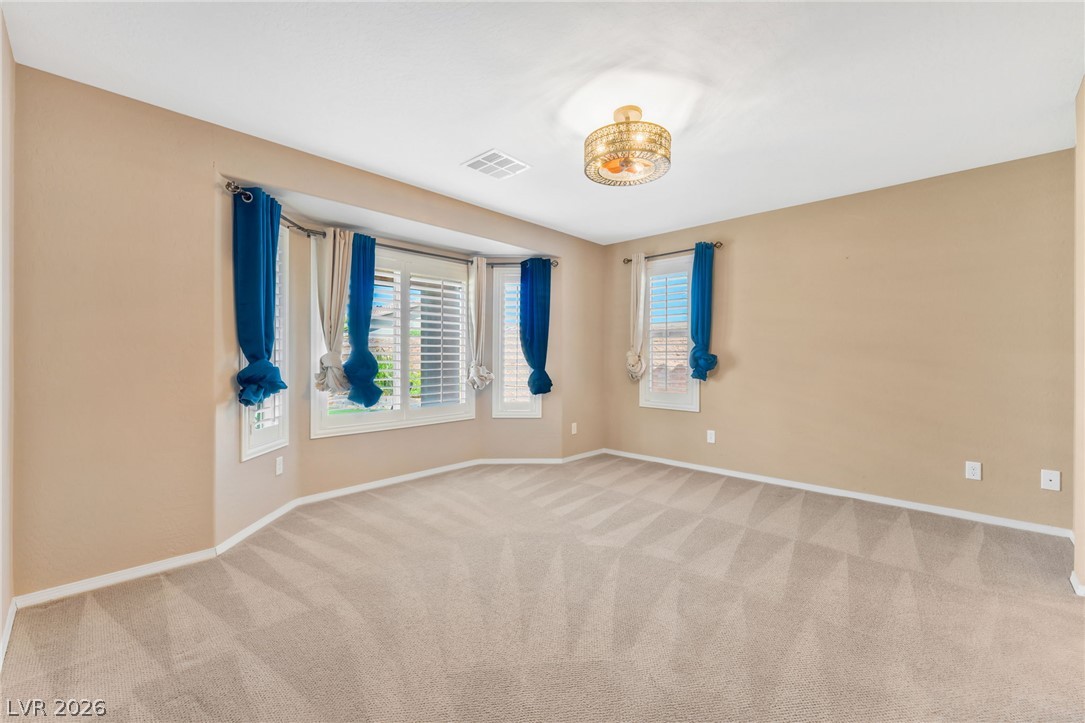 3740 Rocklin Peak Avenue Property Photo 9