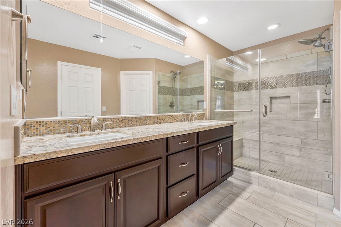 3740 Rocklin Peak Avenue Property Photo 11