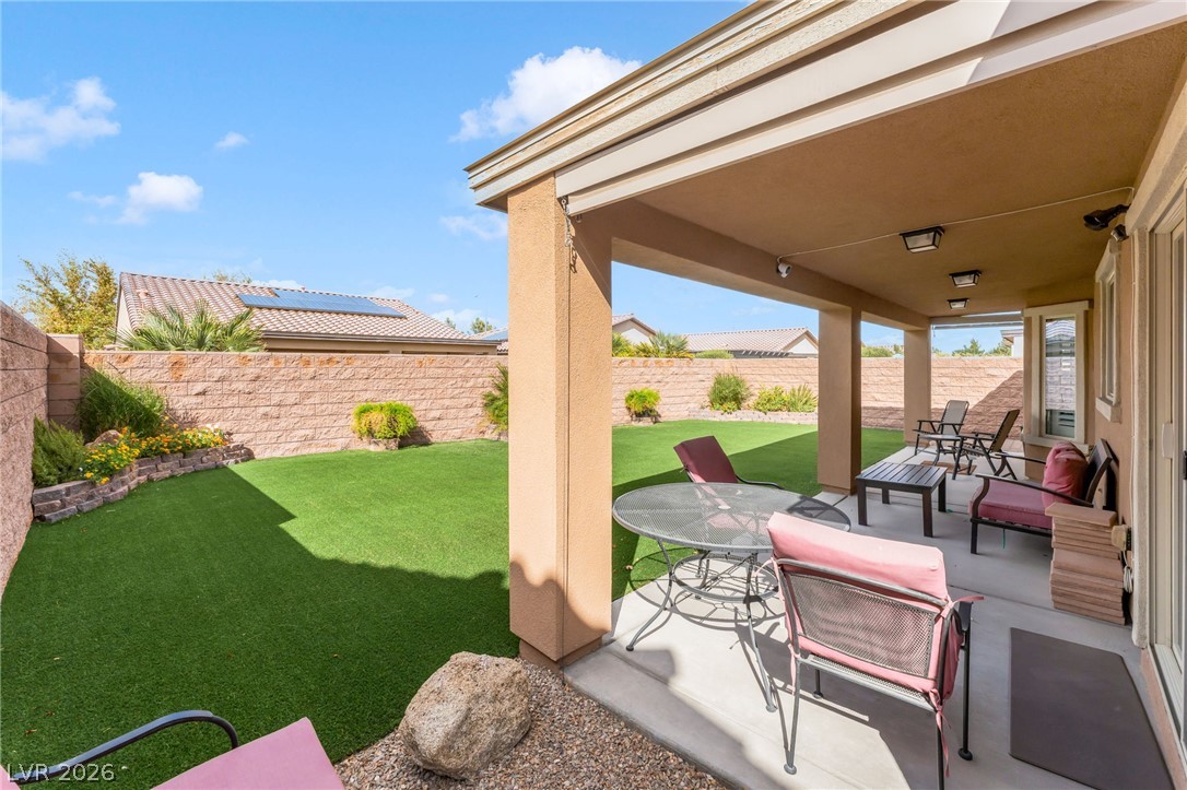 3740 Rocklin Peak Avenue Property Photo 19