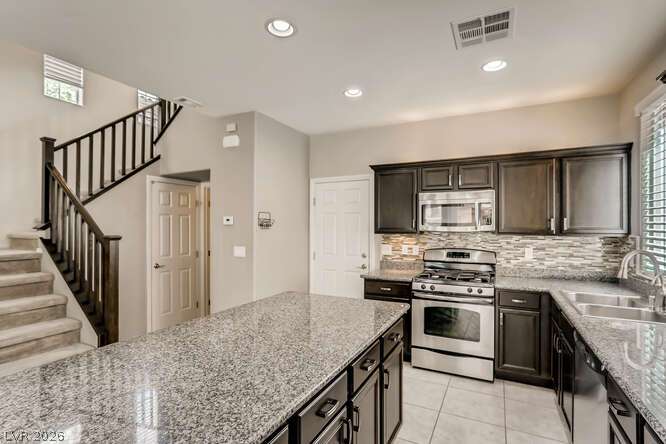 11194 Corsica Mist Avenue Property Photo 11