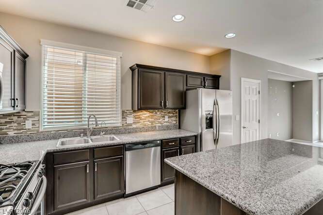 11194 Corsica Mist Avenue Property Photo 13