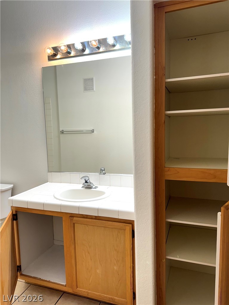 1050 East Cactus Avenue 2072 Property Photo 5