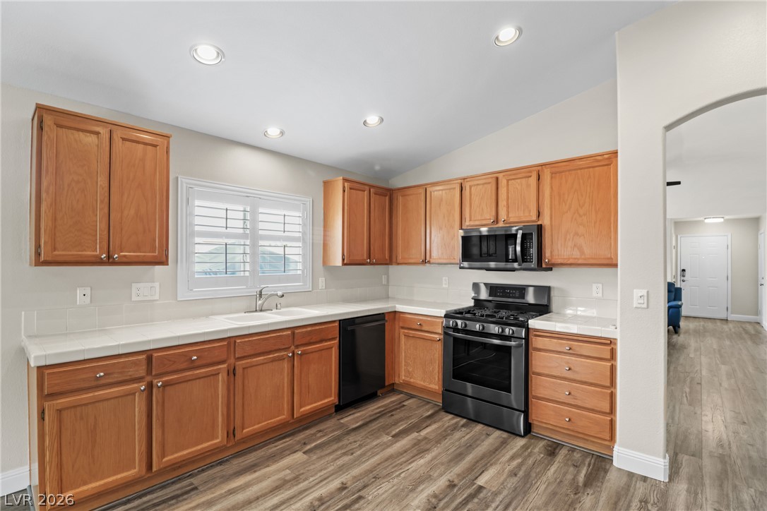 9166 Riding Heights Avenue Property Photo 17