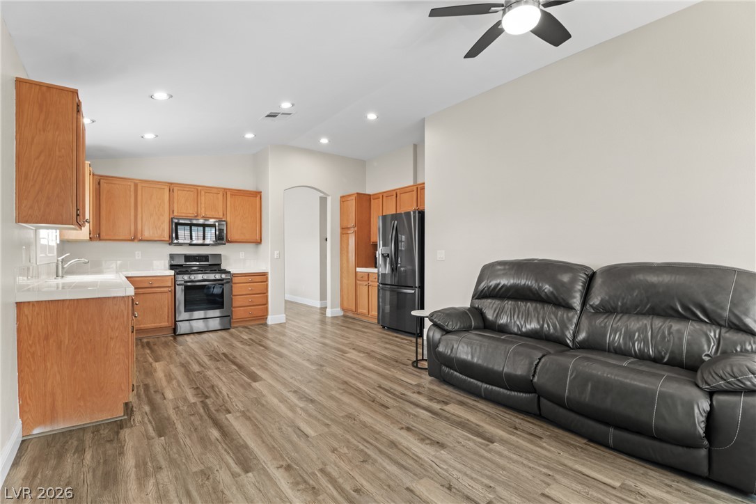 9166 Riding Heights Avenue Property Photo 23