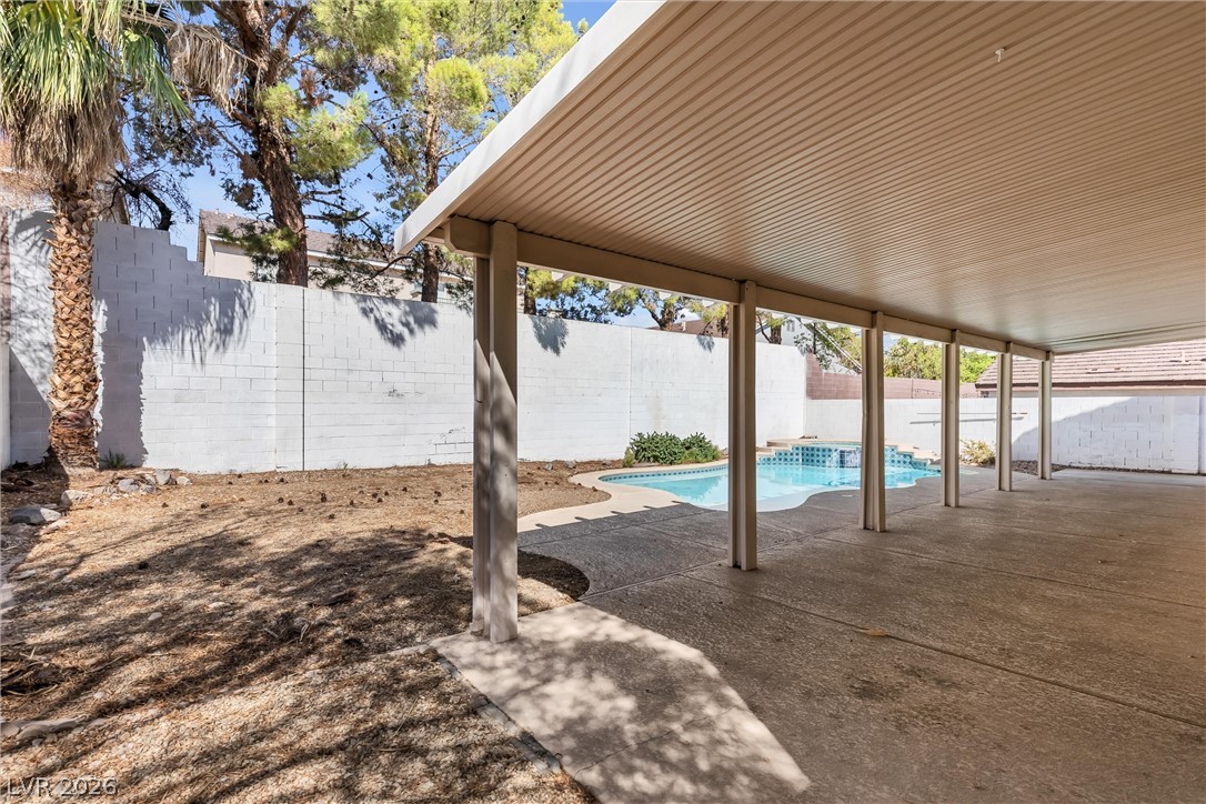 2813085 Property Photo 25