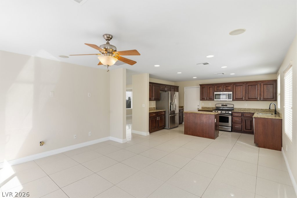 4683 Aventura Canyon Court Property Photo 11