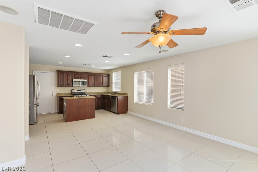 4683 Aventura Canyon Court Property Photo 12