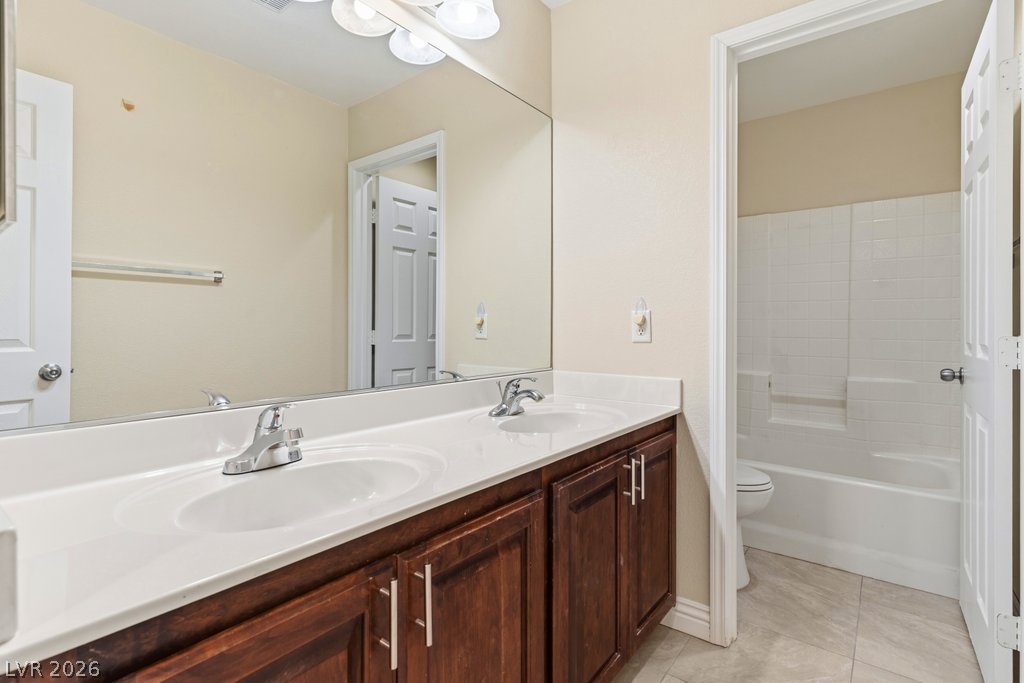 4683 Aventura Canyon Court Property Photo 31