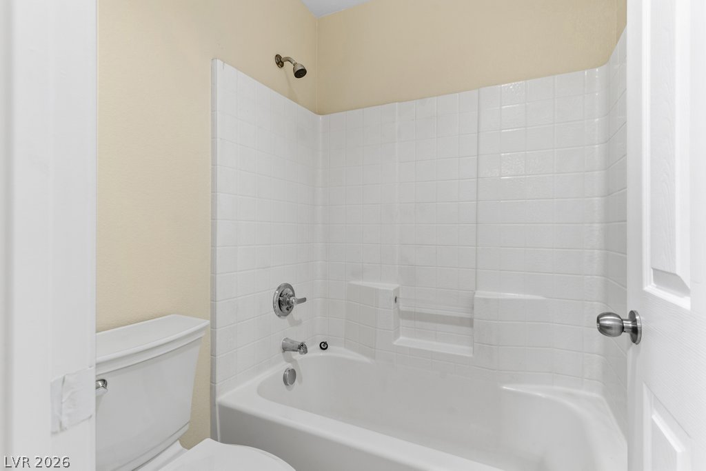 4683 Aventura Canyon Court Property Photo 32
