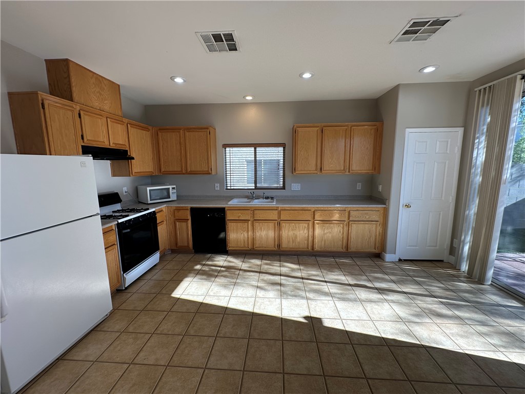 6638 Wind Whisper Street Property Photo 7