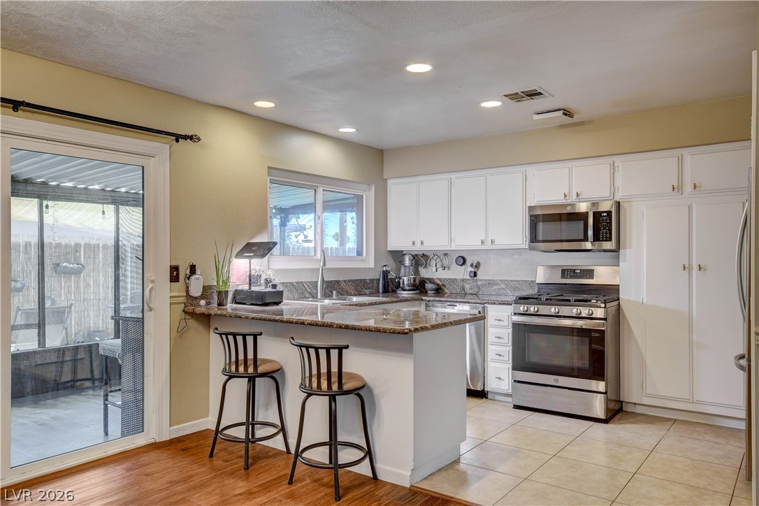 1102 Arapaho Way Property Photo 3