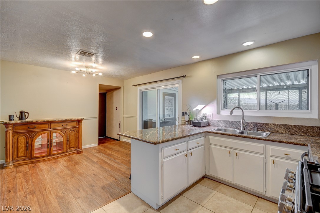1102 Arapaho Way Property Photo 10