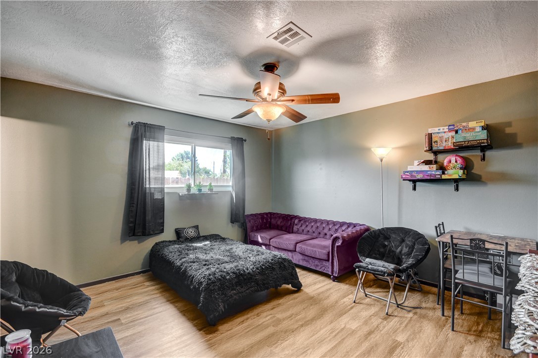 1102 Arapaho Way Property Photo 12