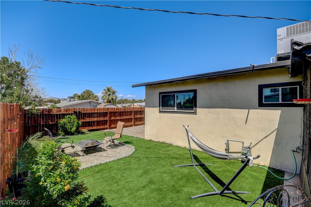 1102 Arapaho Way Property Photo 21