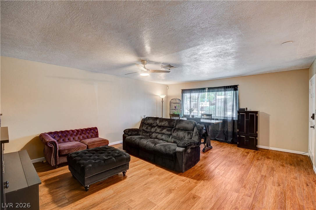 1102 Arapaho Way Property Photo 29