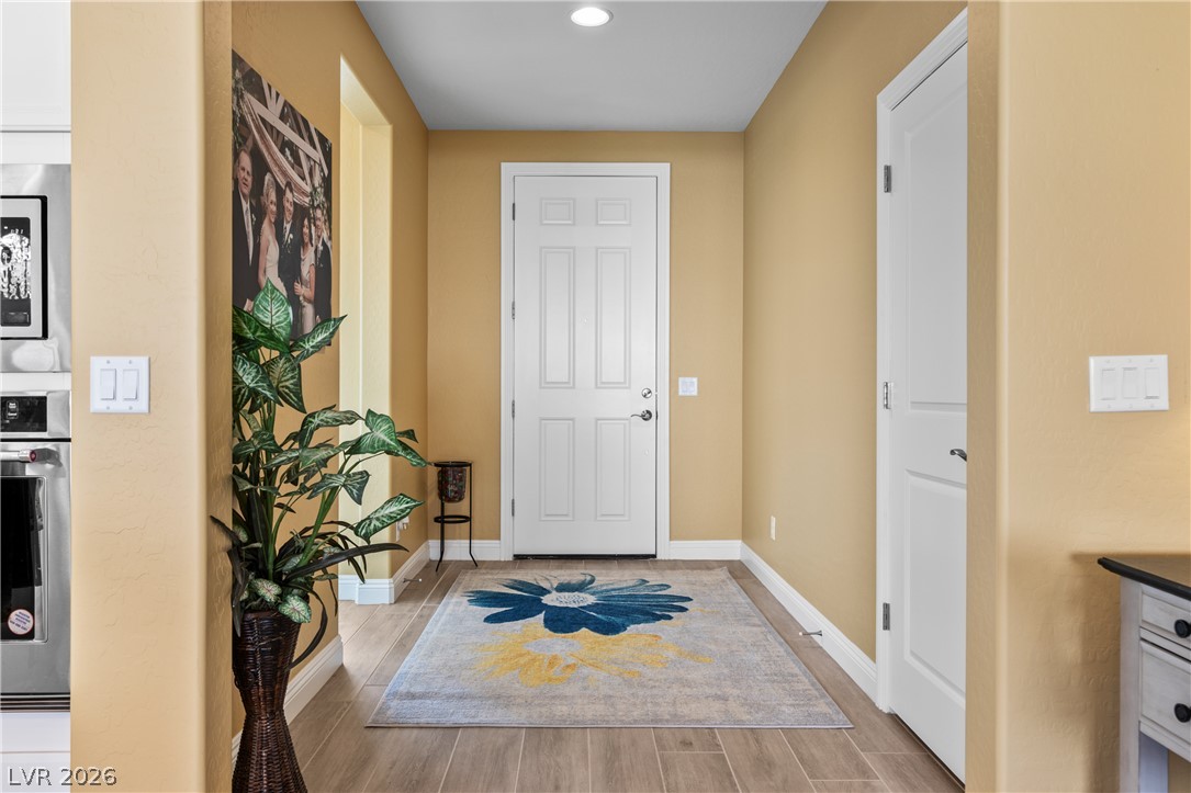 988 Majestic View Property Photo 6