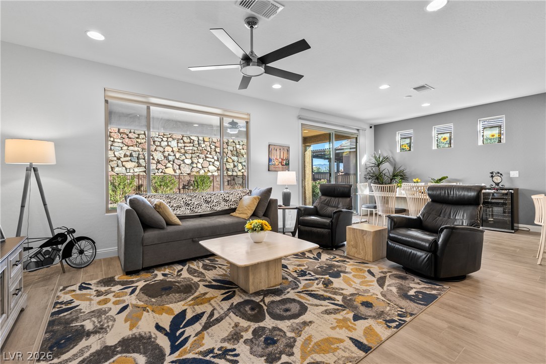 988 Majestic View Property Photo 14
