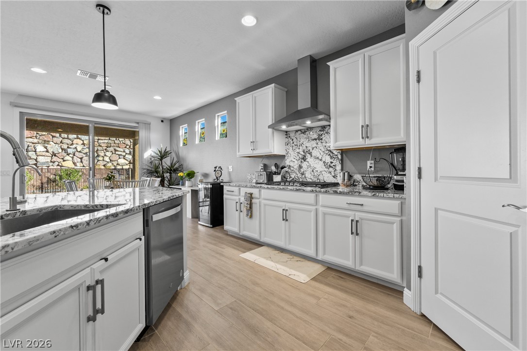 988 Majestic View Property Photo 23