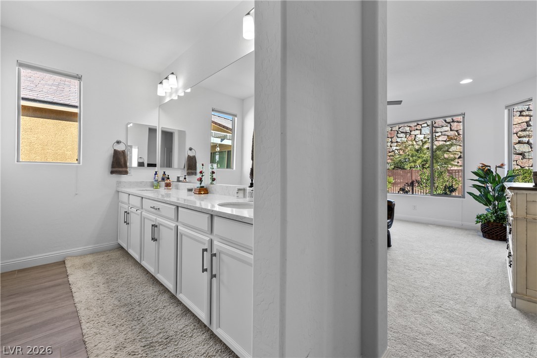 988 Majestic View Property Photo 34