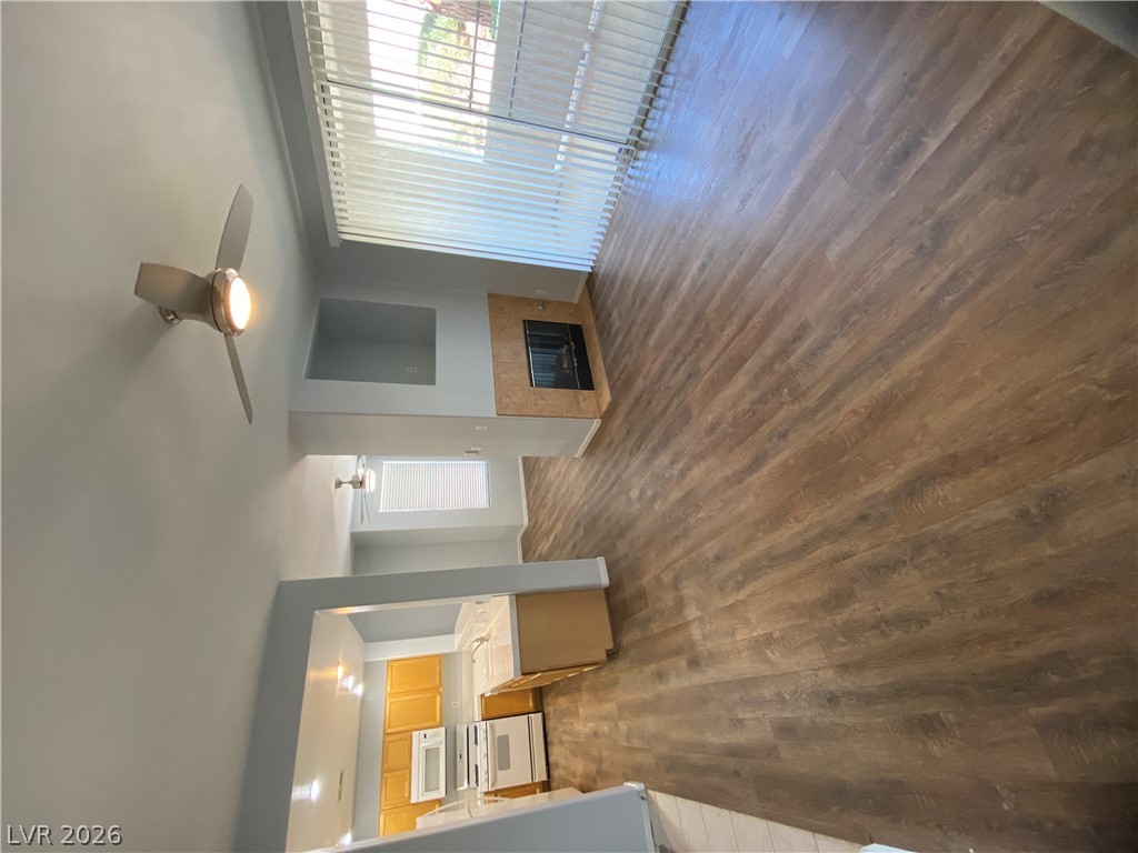2325 Windmill Parkway 1313 Property Photo 6