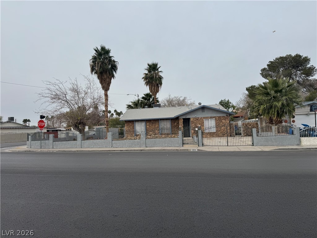 3643 Indios Avenue Property Photo 2