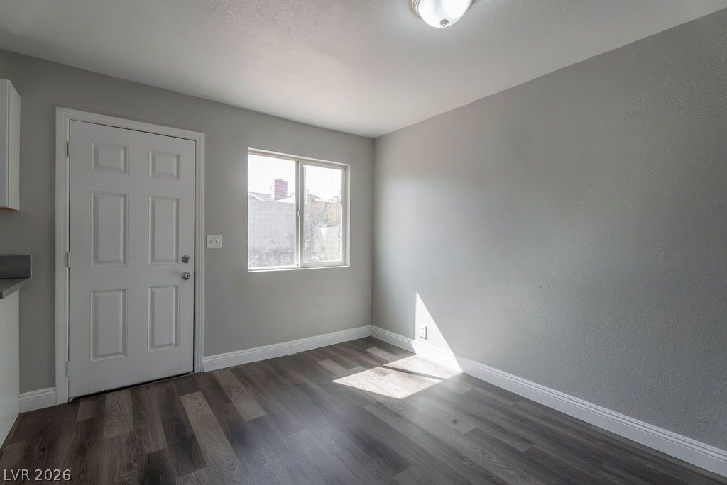 1501 North Tonopah Drive Property Photo 11