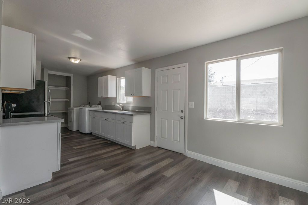 1501 North Tonopah Drive Property Photo 12