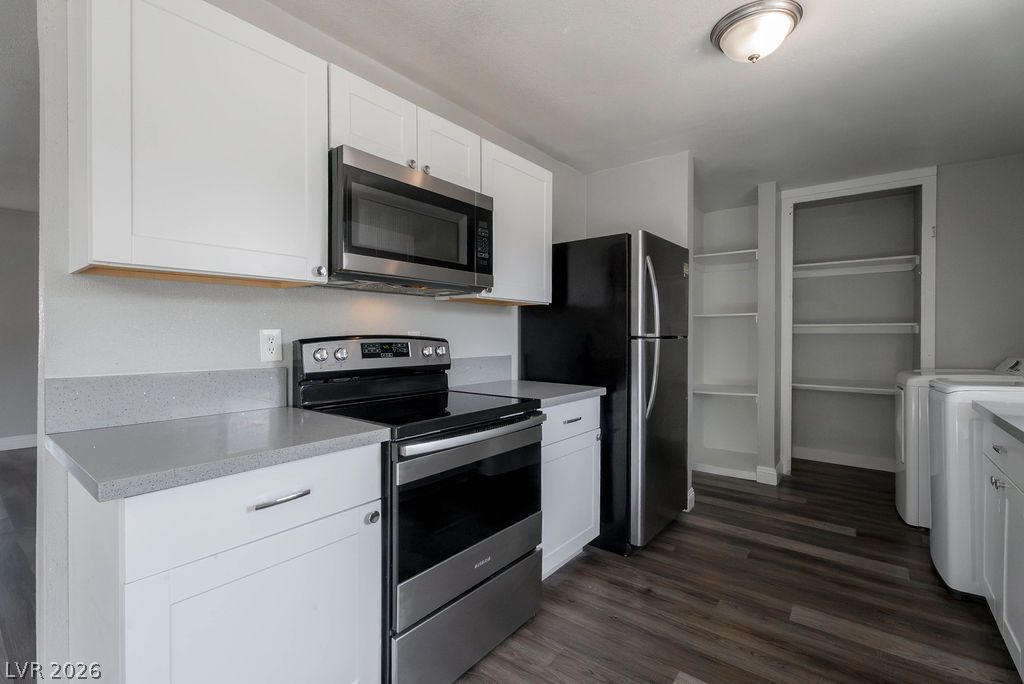 1501 North Tonopah Drive Property Photo 14