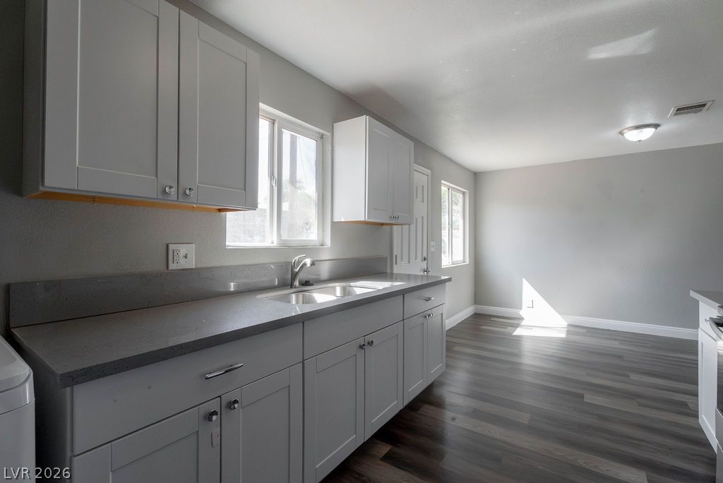 1501 North Tonopah Drive Property Photo 17