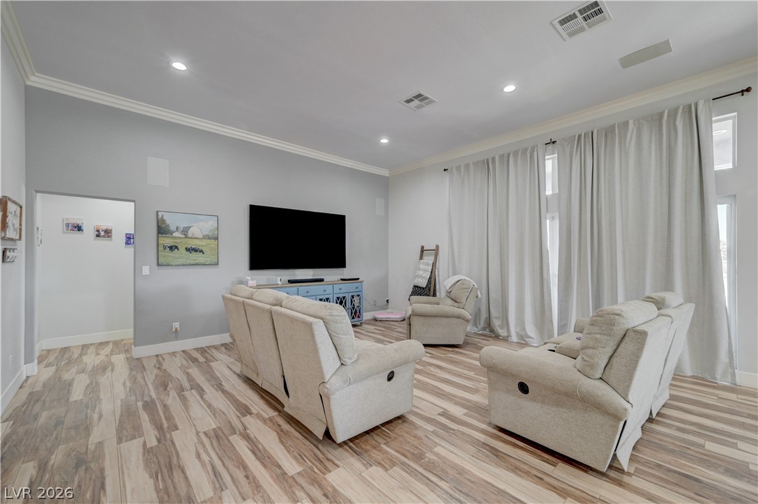 1110 Heyer Street Property Photo 14
