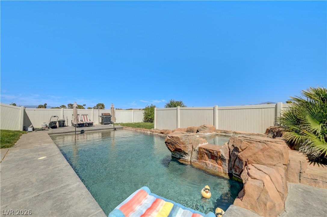 1110 Heyer Street Property Photo 62