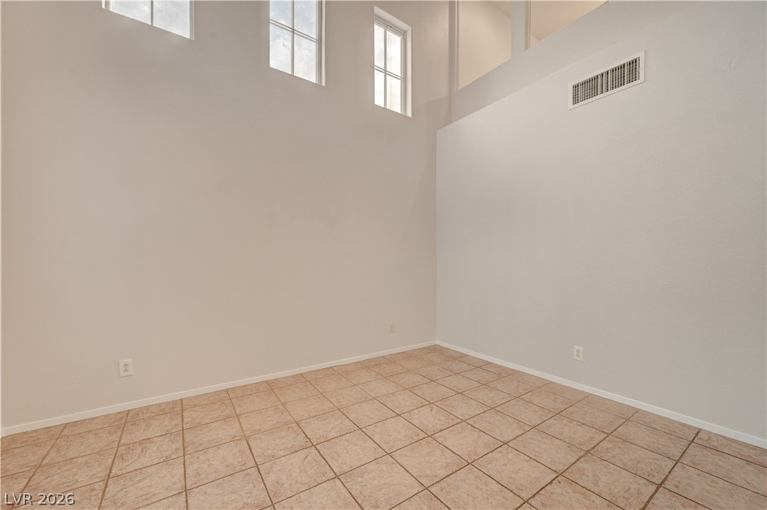 8117 Jade Harbor Court Property Photo 5