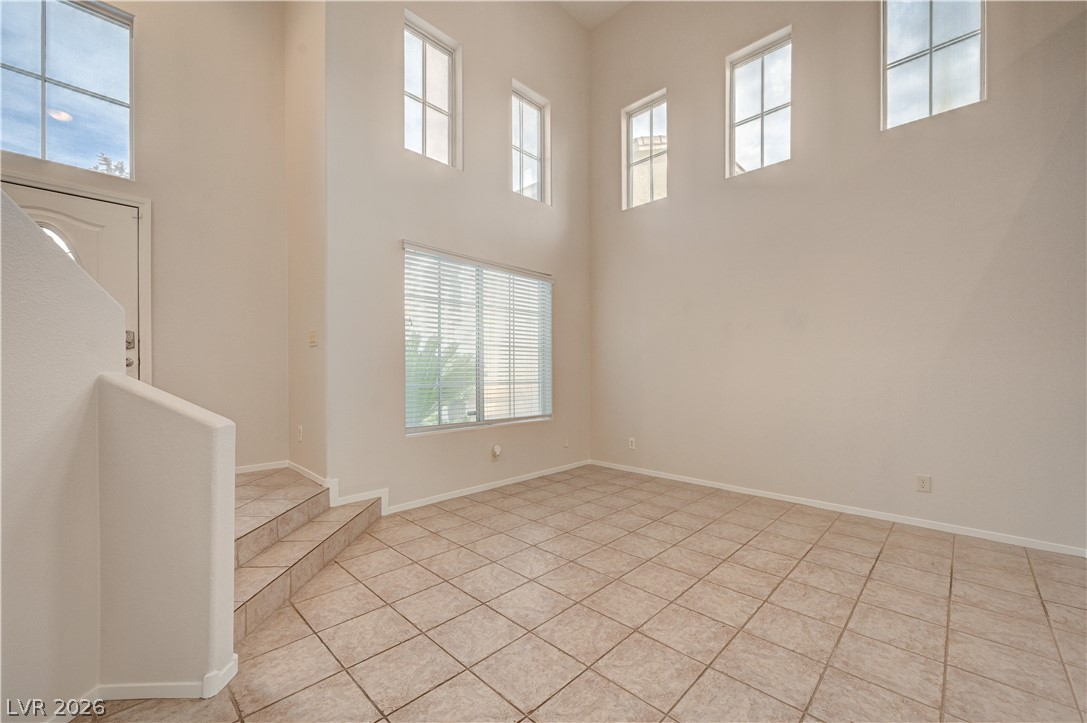 8117 Jade Harbor Court Property Photo 8