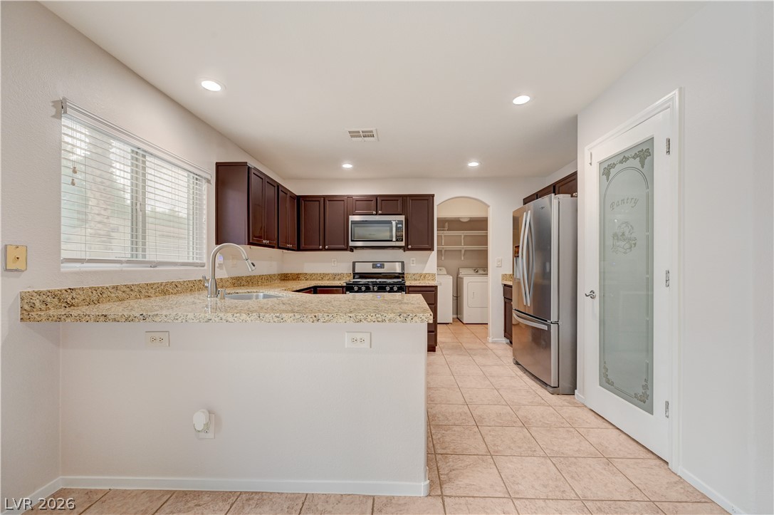 8117 Jade Harbor Court Property Photo 13