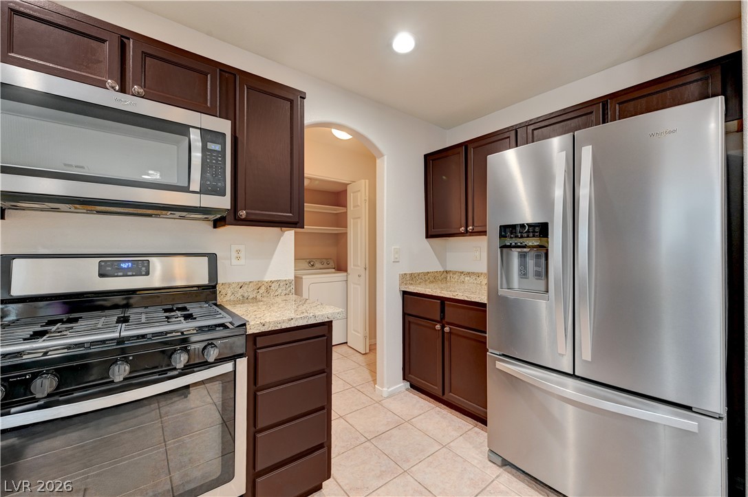 8117 Jade Harbor Court Property Photo 18