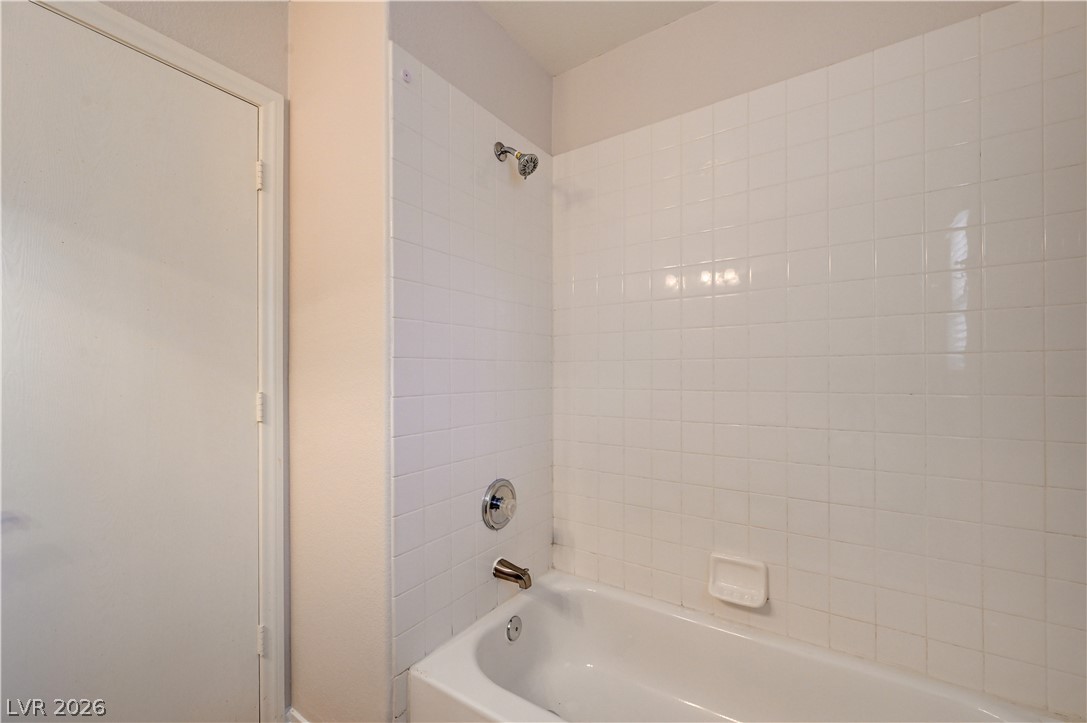 8117 Jade Harbor Court Property Photo 35