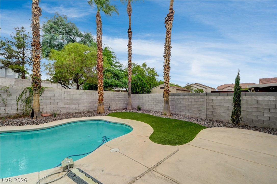 8117 Jade Harbor Court Property Photo 41
