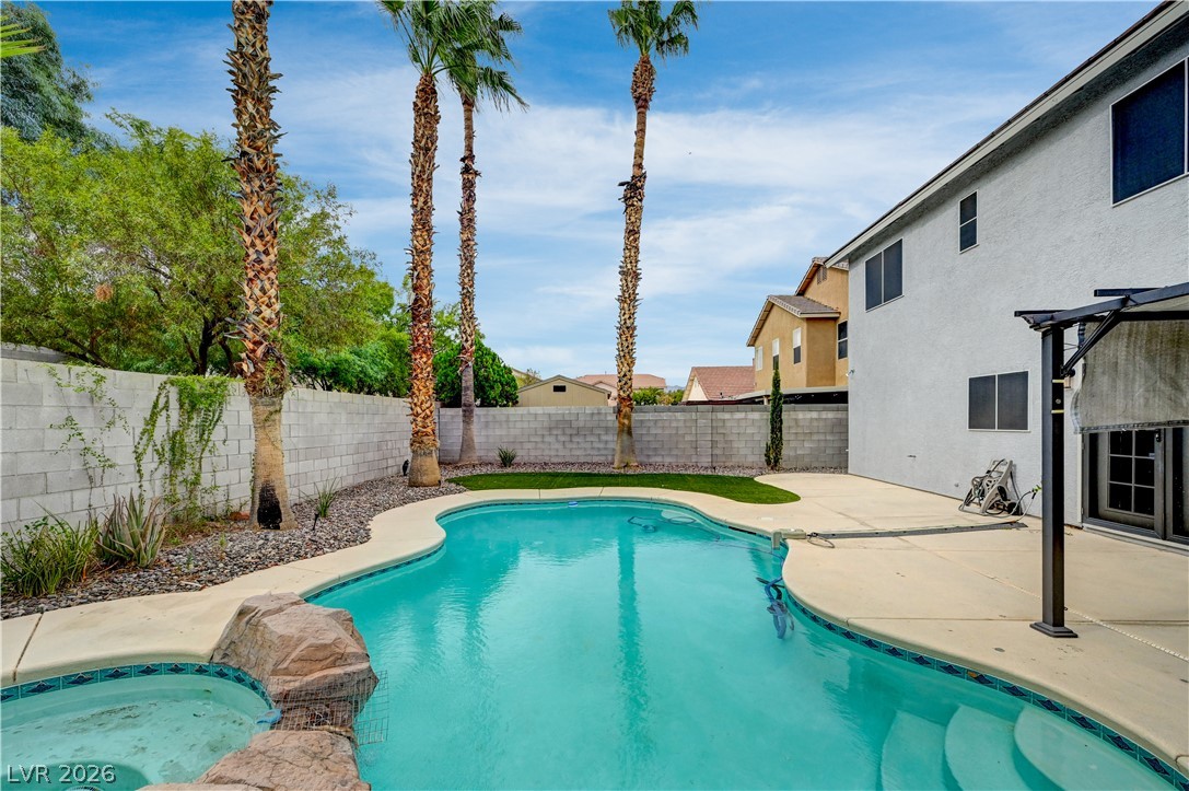 8117 Jade Harbor Court Property Photo 46